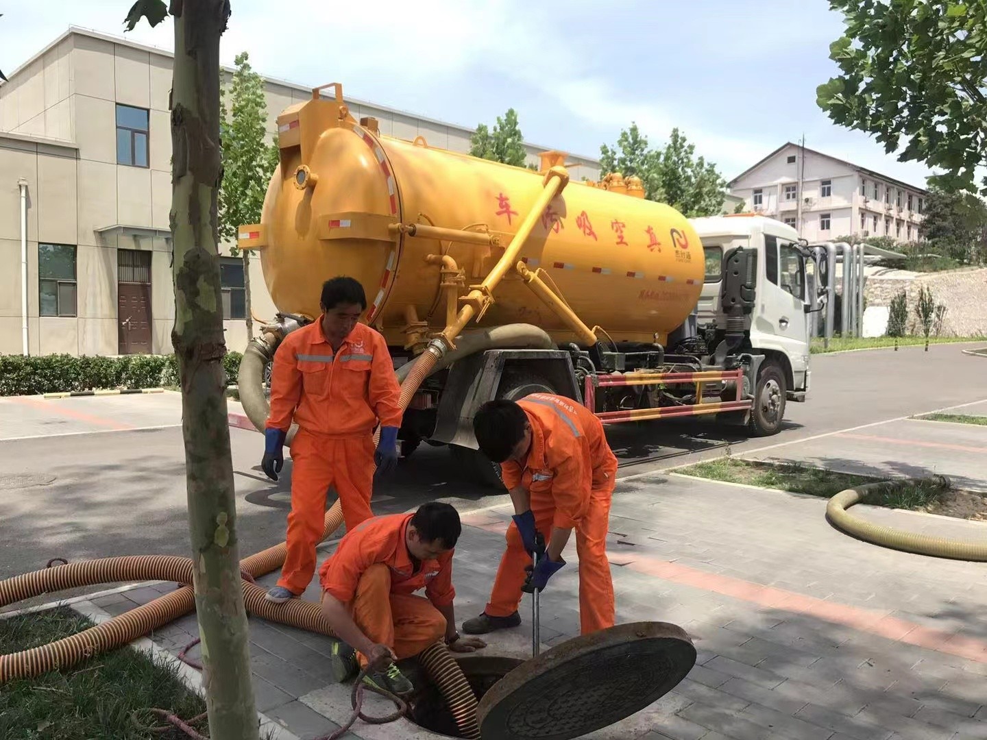 陕州化粪池清理与5-8吨吸粪车施工效率分析
